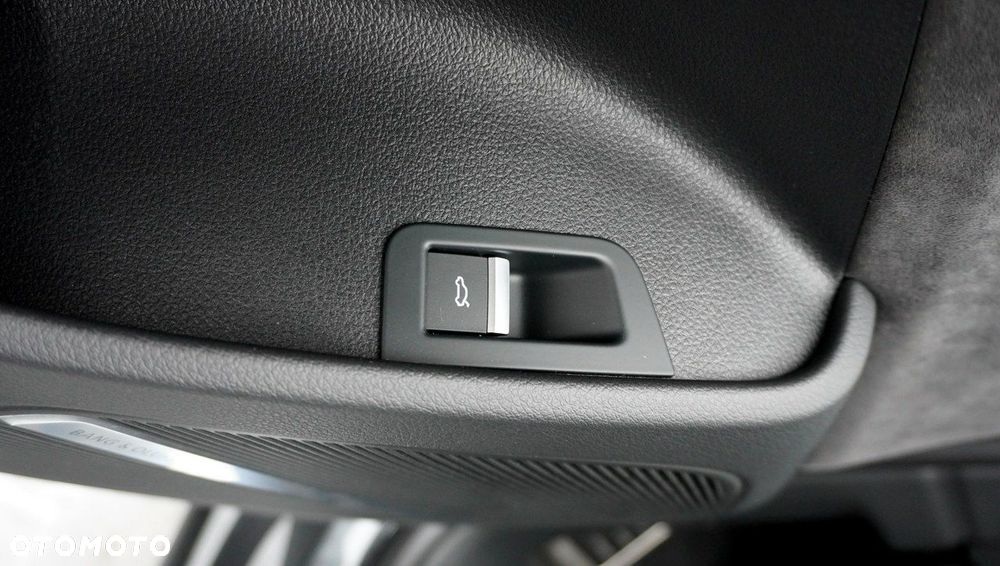 Audi RS Q8 TFSI Quattro Tiptronic - 22