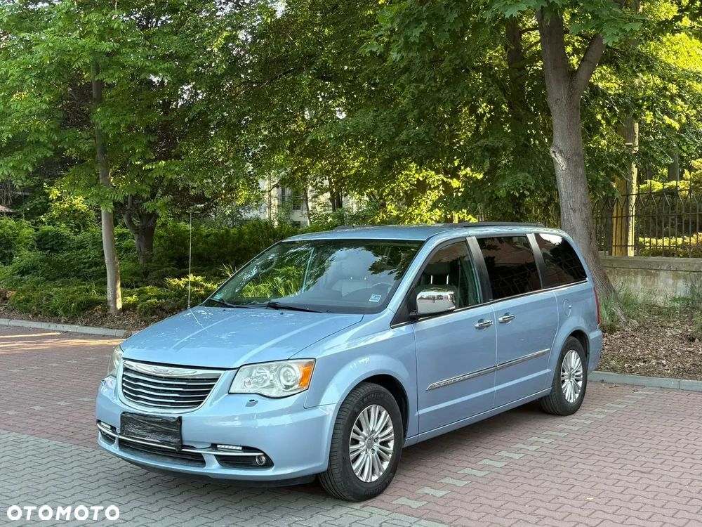 Chrysler Town & Country 3.6 Limited - 1