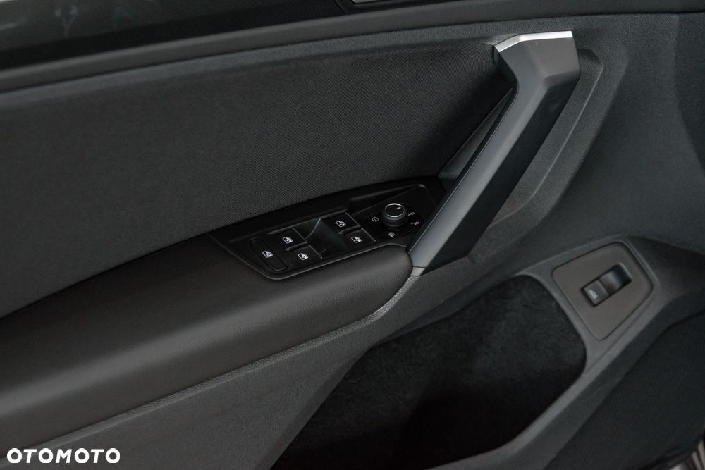 Volkswagen Tiguan - 22