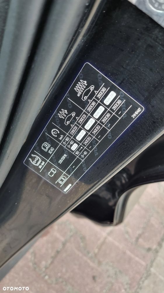 Volvo XC 40 T3 Geartronic Momentum Pro - 37