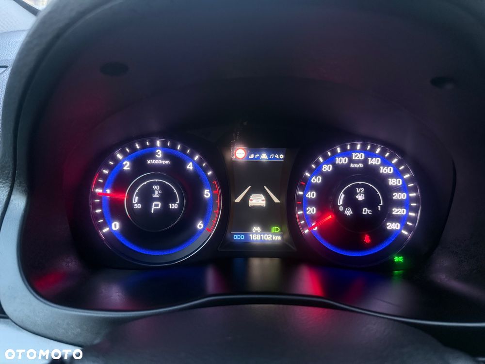 Hyundai i40 Kombi blue 1.7 CRDi DCT Premium - 25