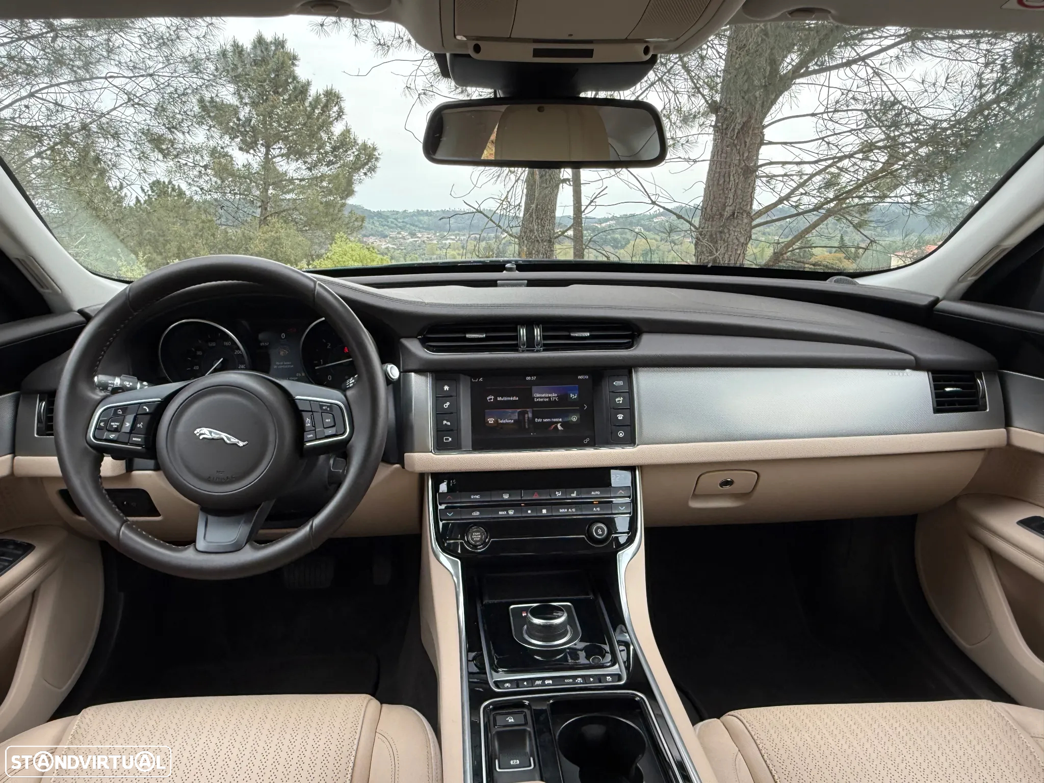 Jaguar XF 2.0 D Prestige Aut. - 36