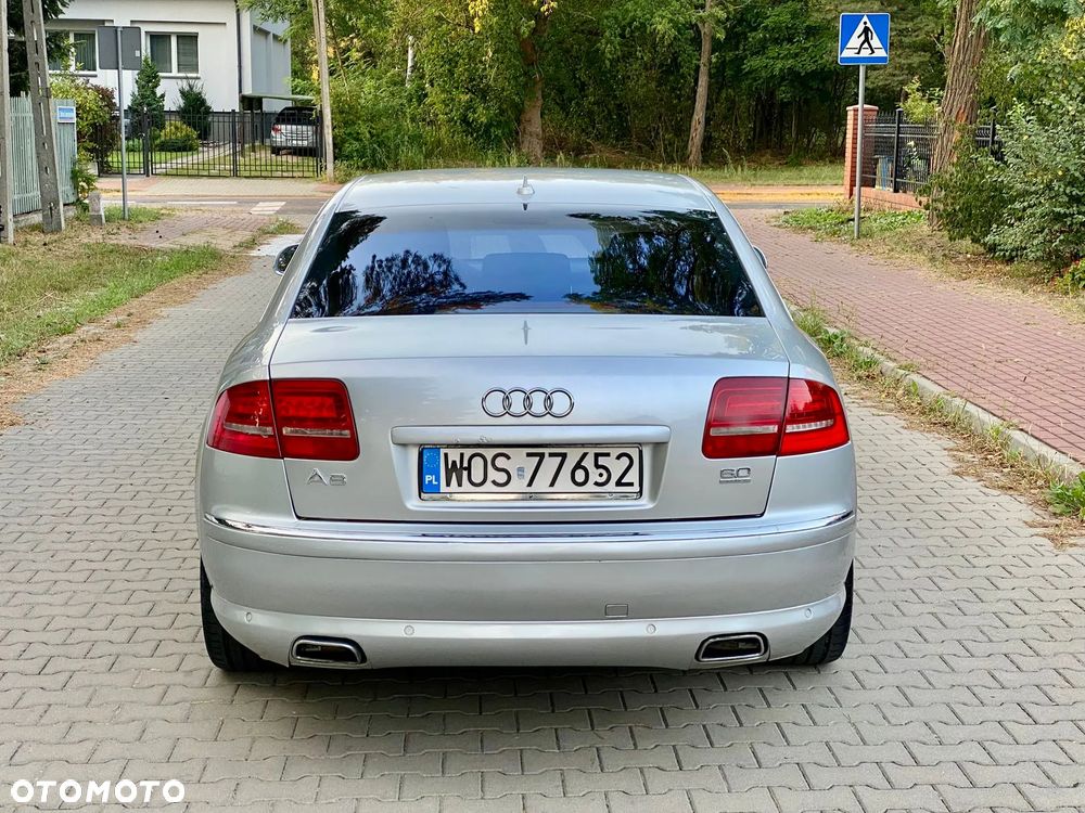 Audi A8 6.0 W12 Quattro - 12