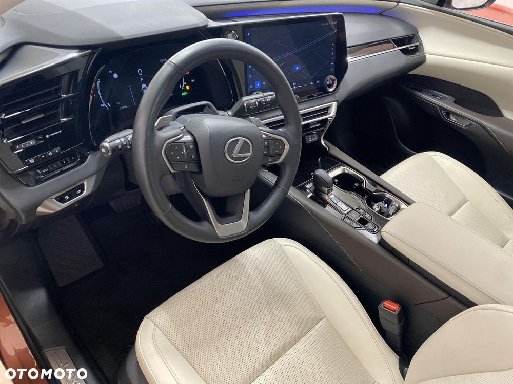 Lexus RX 450h+ Prestige - 11