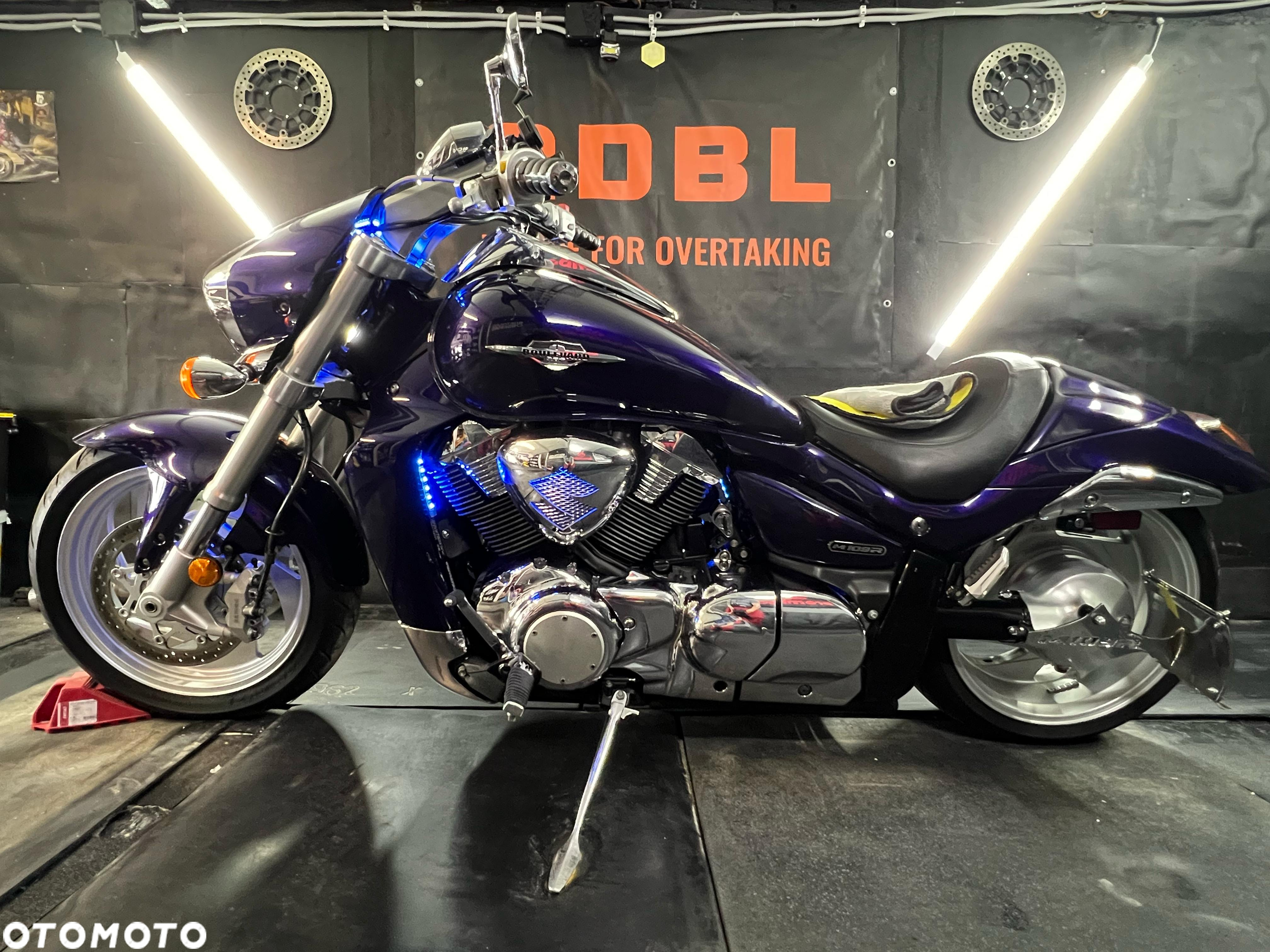 Suzuki Boulevard - 2