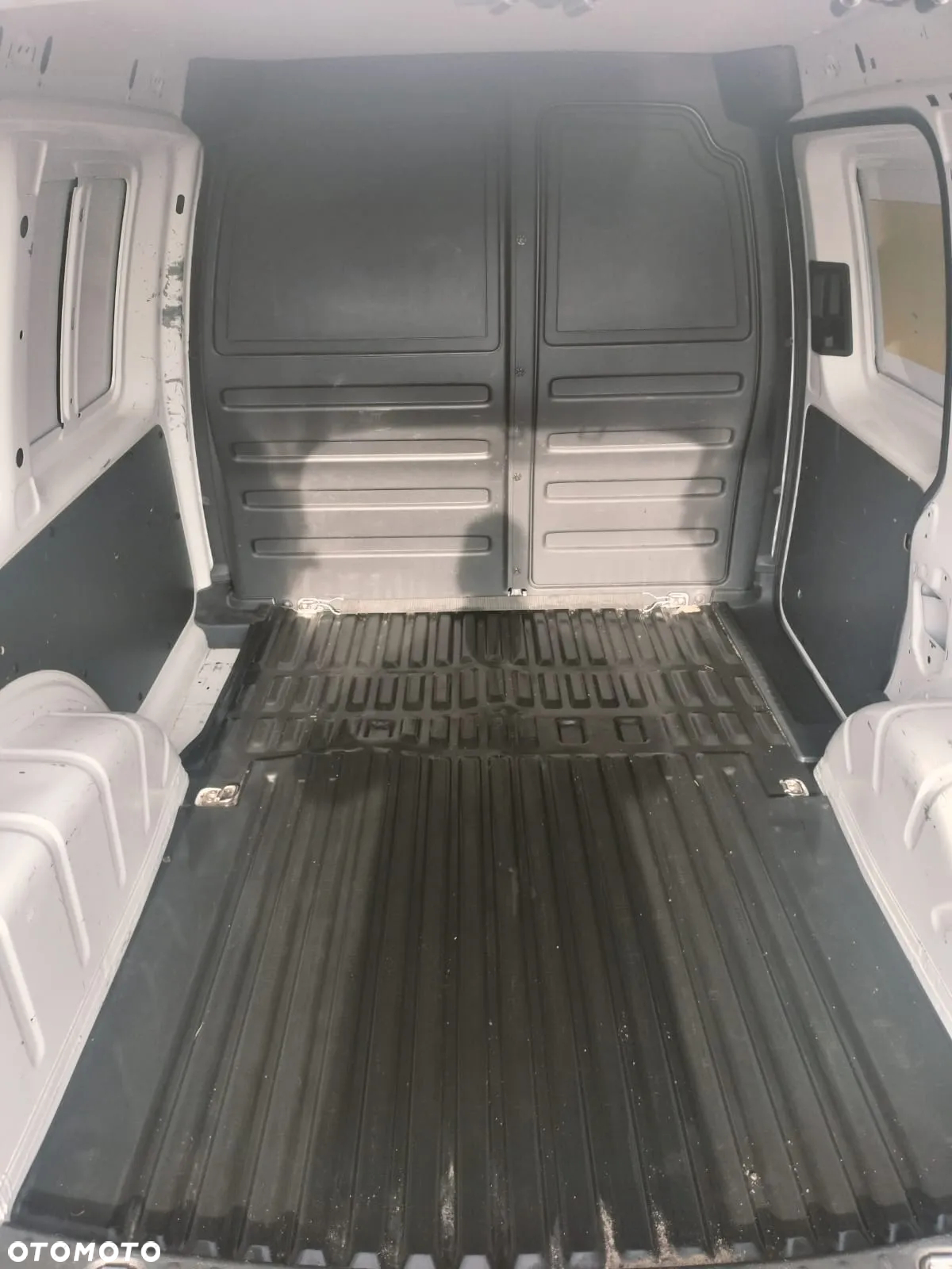 Volkswagen Caddy - 9