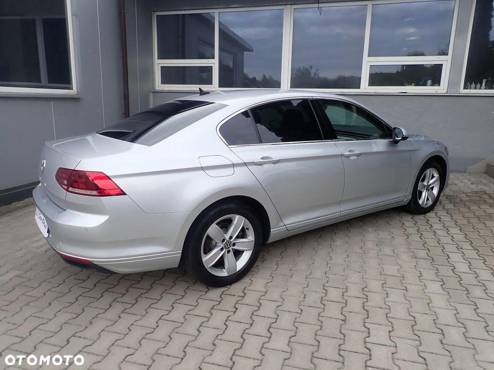 Volkswagen Passat - 3