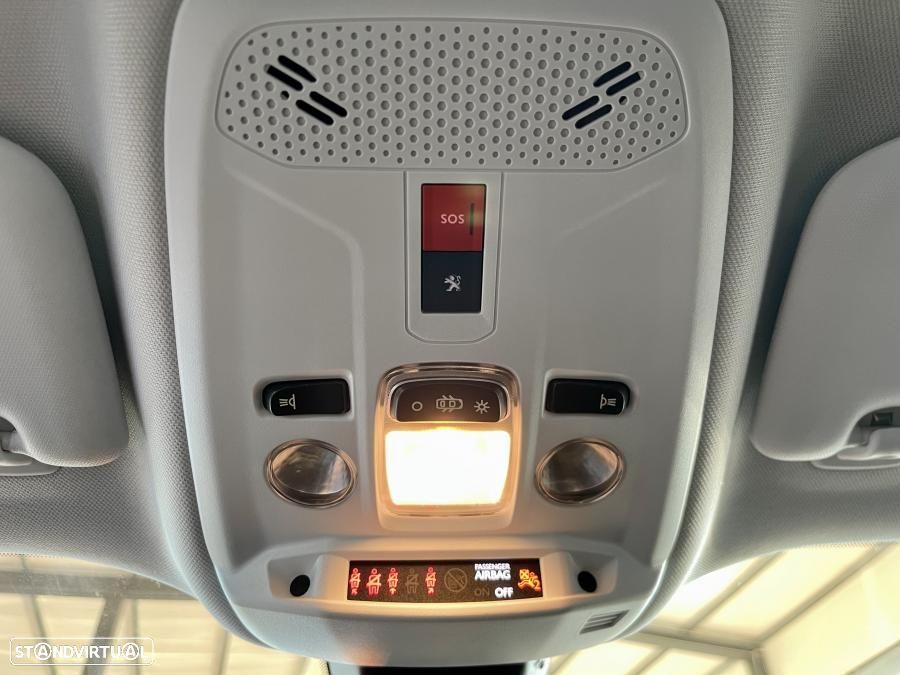 Peugeot 2008 1.2 PureTech Active Pack - 21