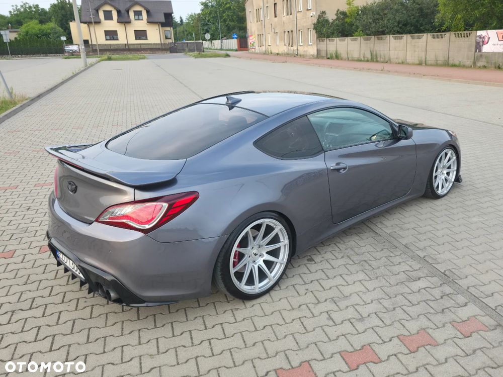 Hyundai Genesis Coupe 3.8 V6 - 12