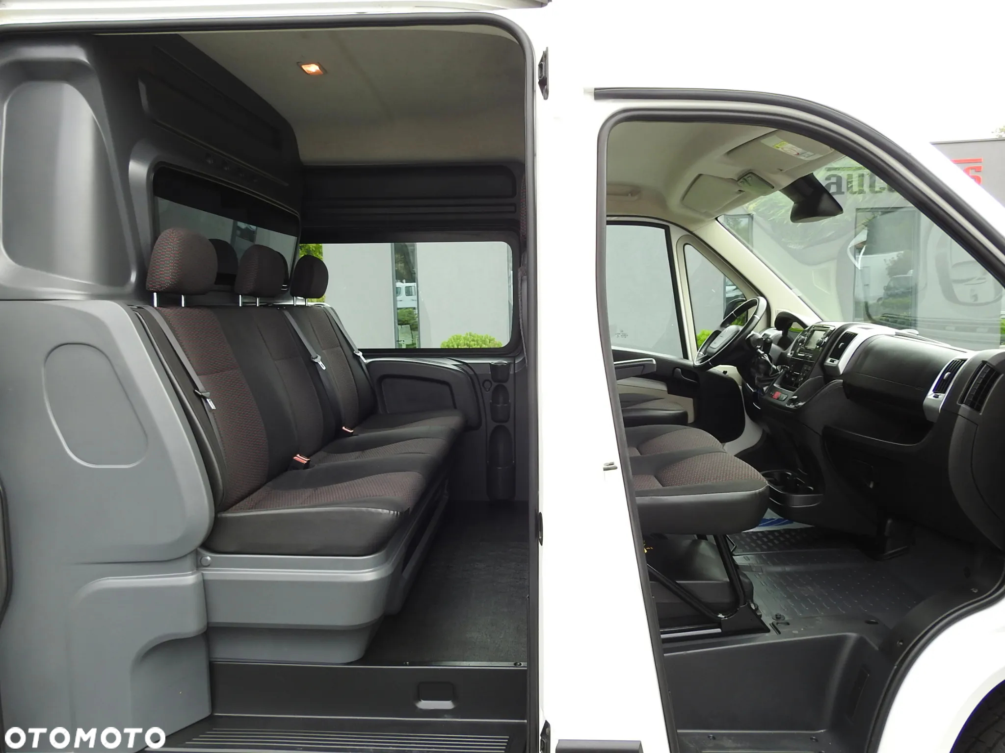 Peugeot BOXER FURGON BRYGADÓWKA 6 MIEJSC TEMPOMAT NAWIGACJA KLIMATYZACJA LEDY ASO 160KM [ H80381 ] - 36