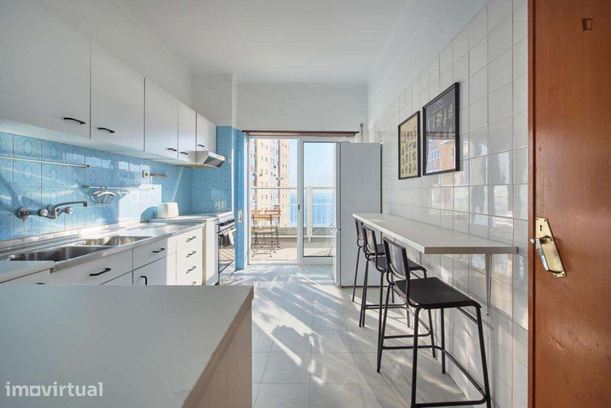 Quarto - localizado em Almada Lisbon - Grande imagem: 5/60