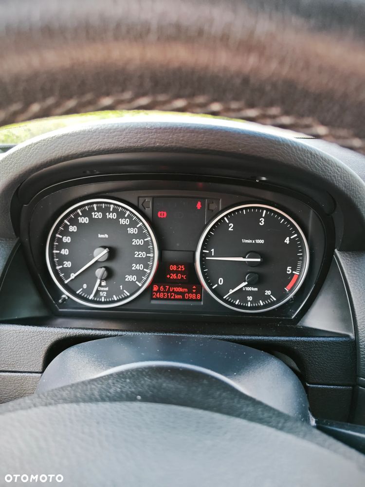 BMW X1 sDrive18d Sport Line - 10