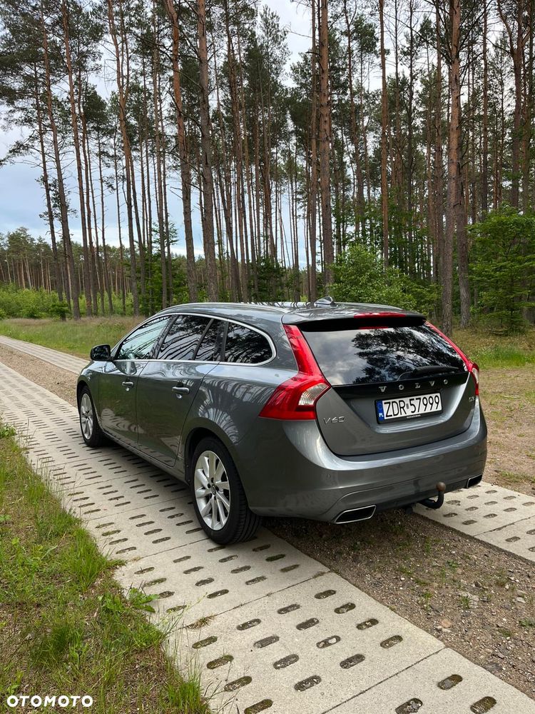 Volvo V60 D3 Summum - 6