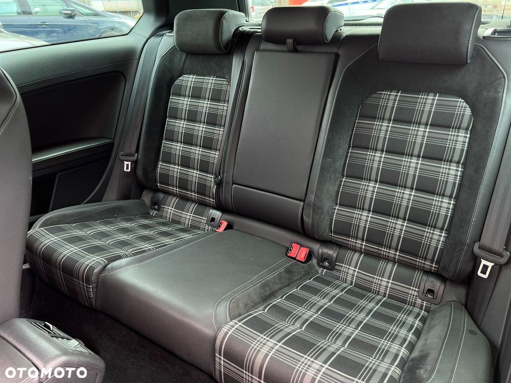 Volkswagen Golf GTD 2.0 TDI SCR DSG - 10