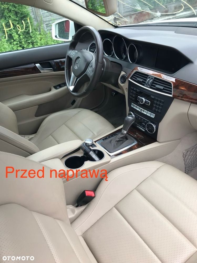 Mercedes-Benz Klasa C 350 Coupe (BlueEFFICIENCY) 7G-TRONIC - 23