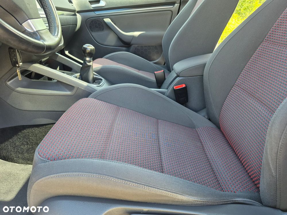 Volkswagen Golf 2.0 FSI Speed - 27