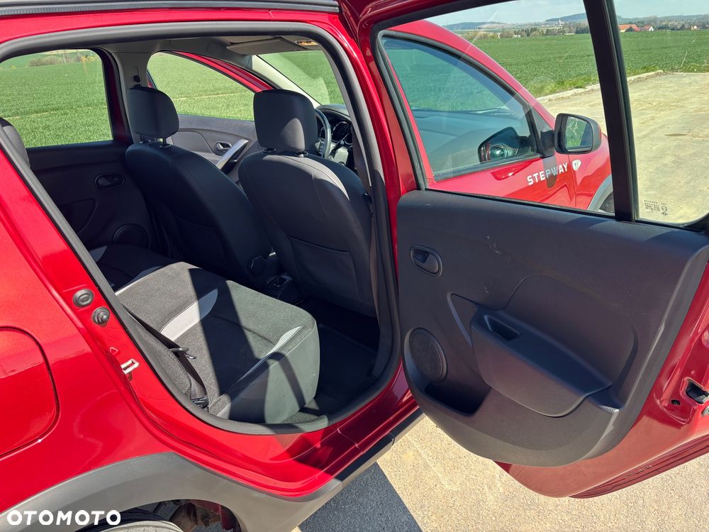 Dacia Sandero Stepway TCe 90 Prestige - 24