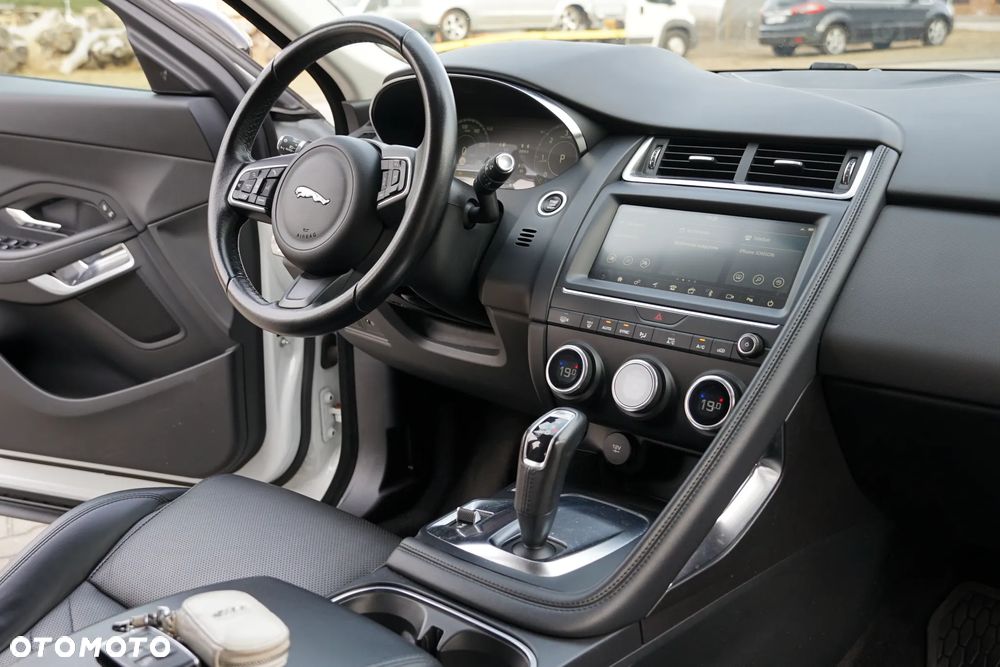 Jaguar E-Pace 2.0 i4D AWD R-Dynamic HSE - 27