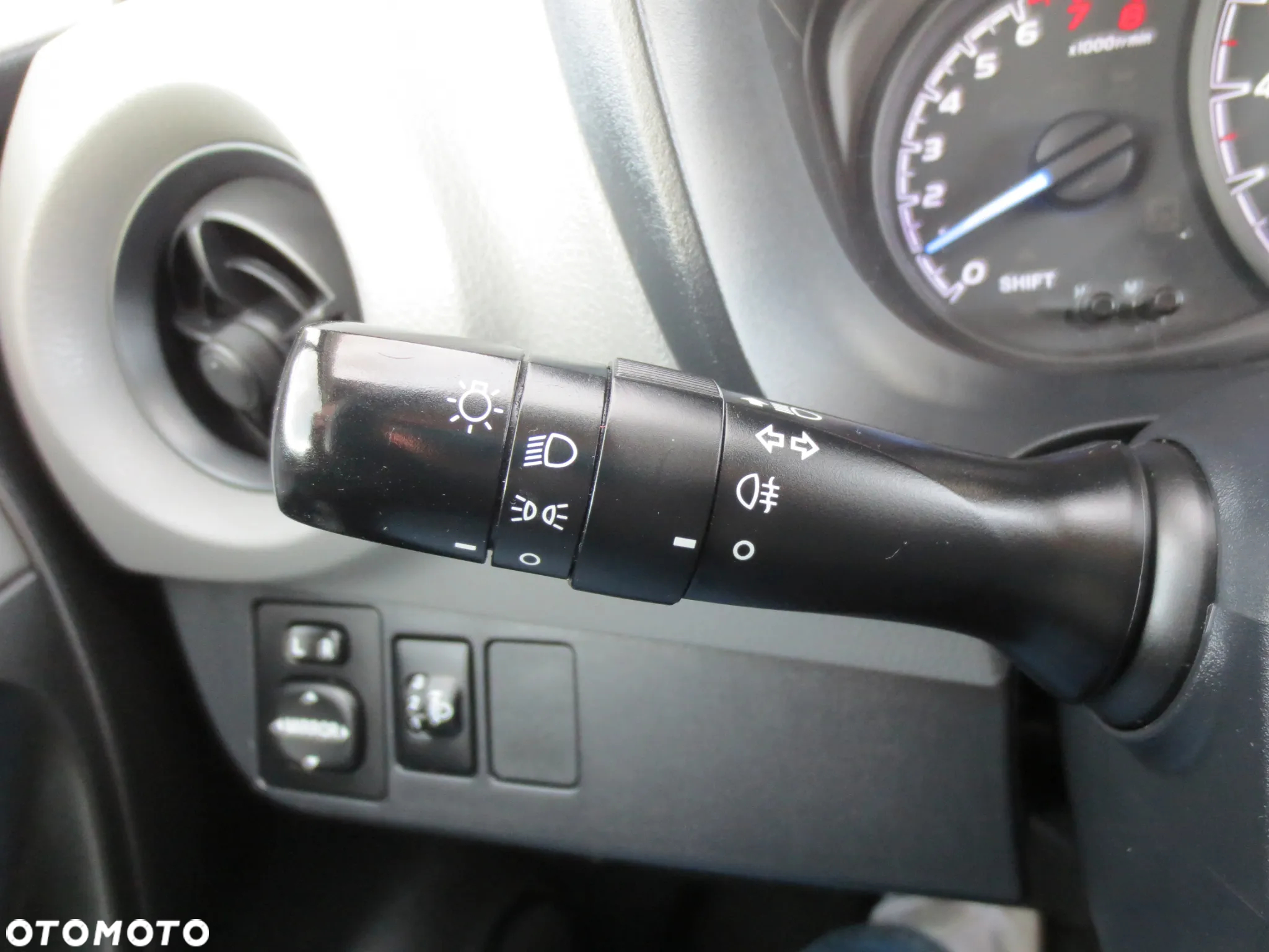 Toyota Yaris - 20