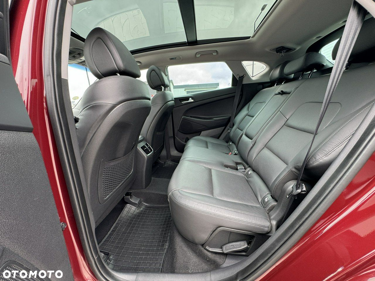 Hyundai Tucson 2.0 CRDI BlueDrive GO Plus 2WD - 32