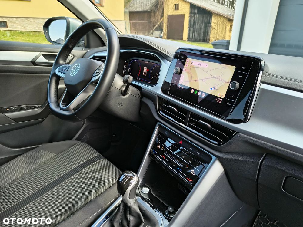 Volkswagen T-Roc ver-1-5-tsi-life - 10