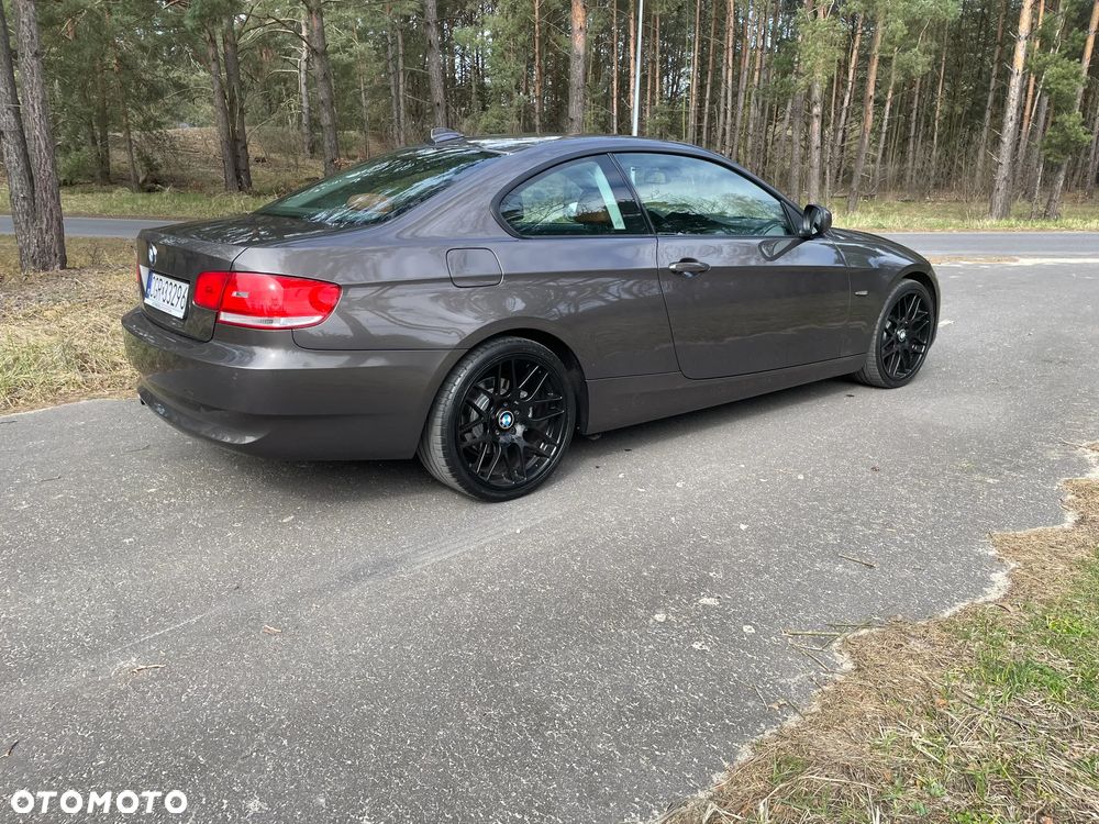 BMW Seria 3 320i Edition Exclusive - 4