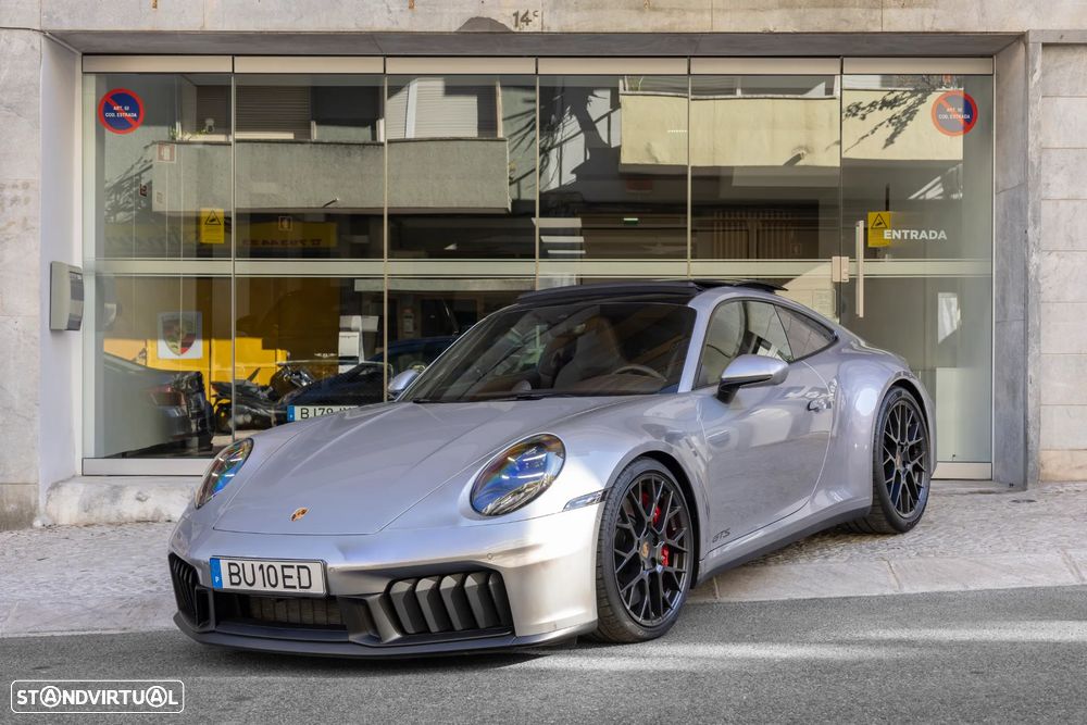Porsche 911 (992) Carrera 4 GTS