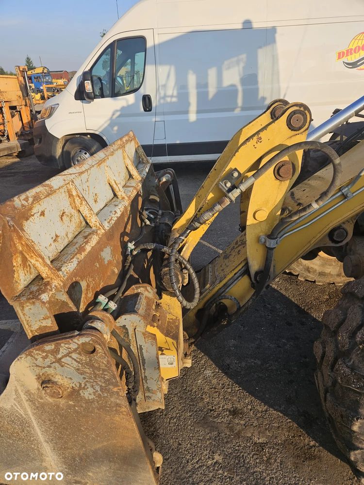 Caterpillar 906 - 5