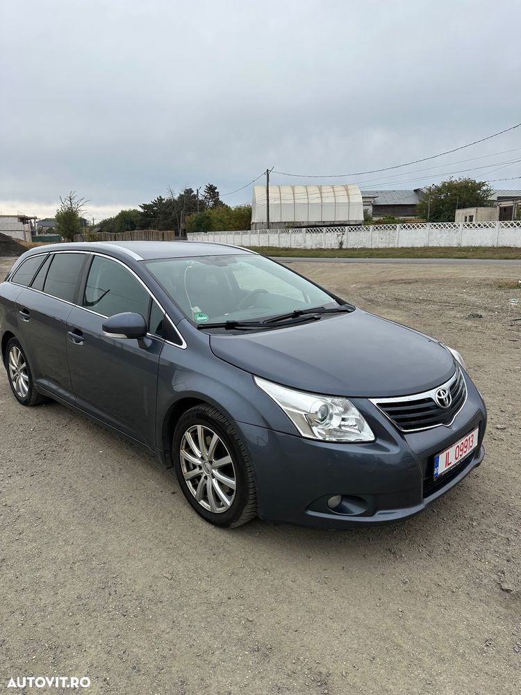 Toyota Avensis 2.2 D-4D Combi Executive - 3