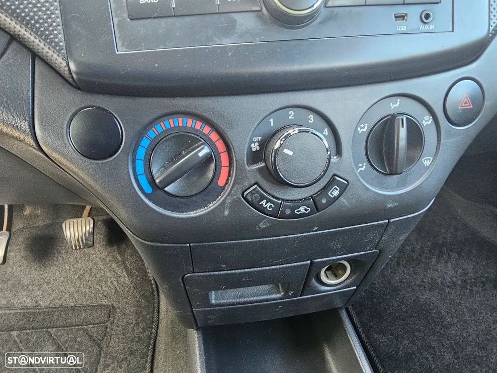 Chevrolet Aveo 1.2 LT - 15