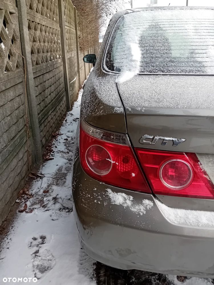 *HONDA CITY* Samochód na części - 4