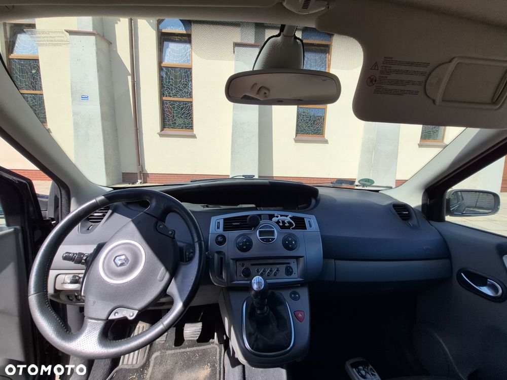 Renault Scenic 1.6 16V Confort Privilege - 14