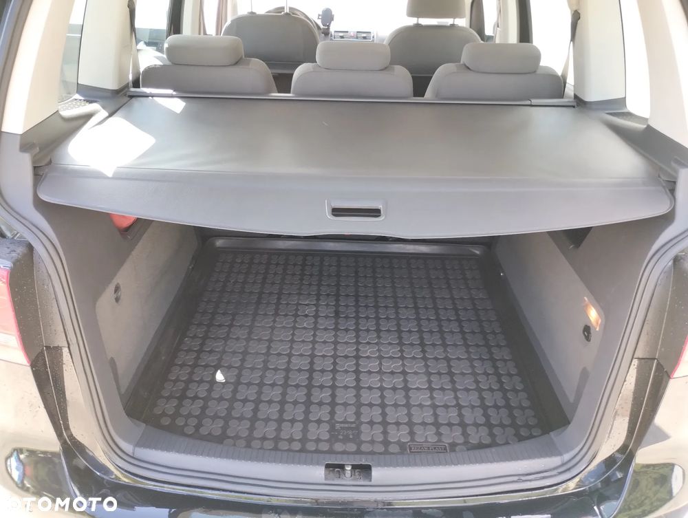 Volkswagen Touran 2.0 TDI Highline - 14