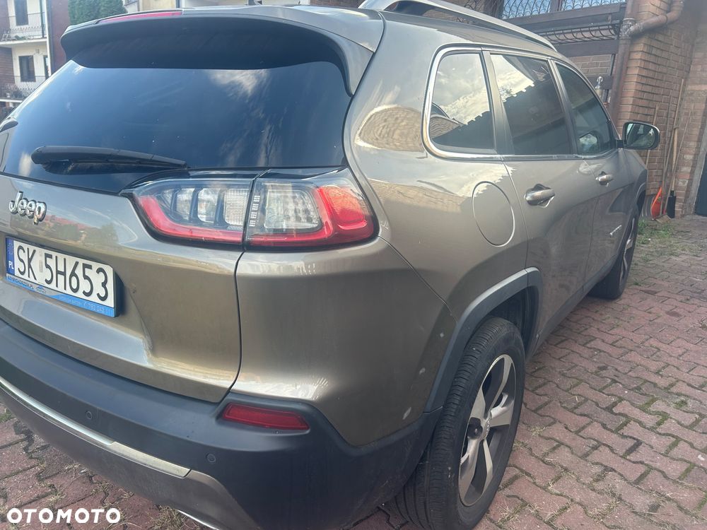 Jeep Cherokee - 20