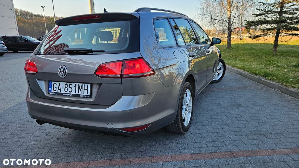 Volkswagen Golf 1.6 TDI BlueMotion Comfortline - 4