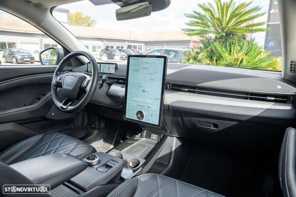 Ford Mustang Mach-E Standard - 20