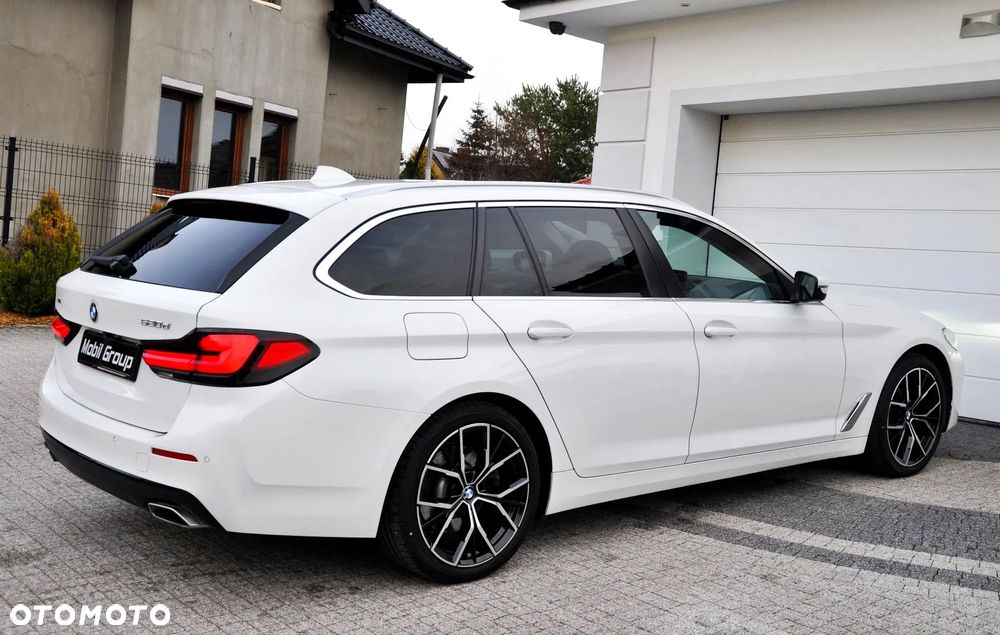 BMW Seria 5 520d xDrive - 7