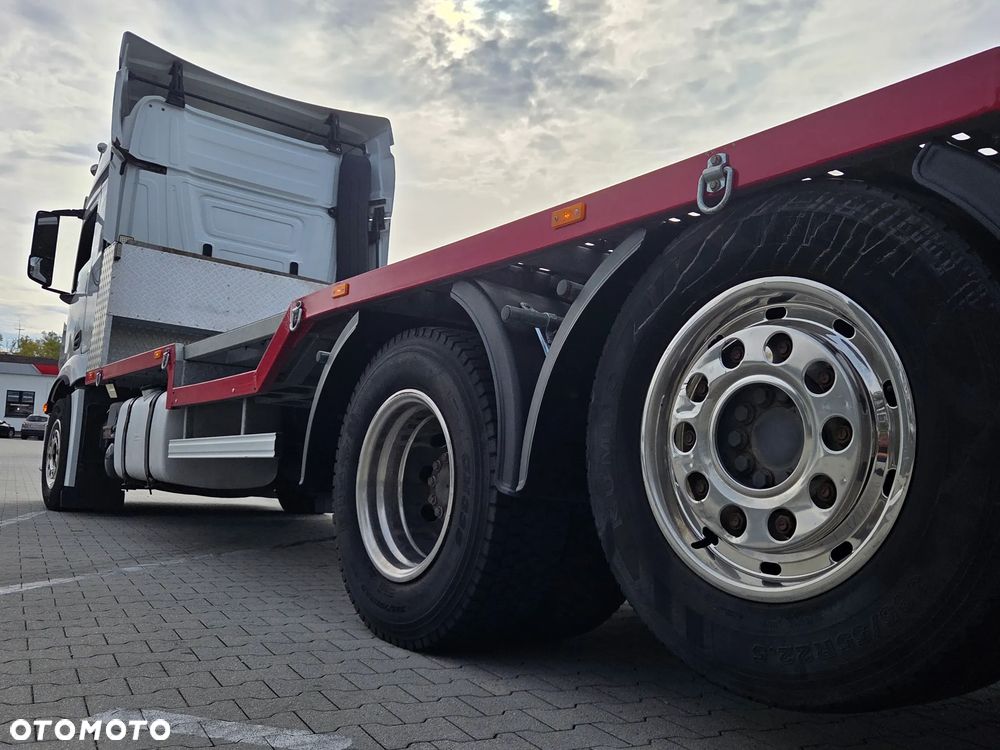 Mercedes-Benz Actros - 18