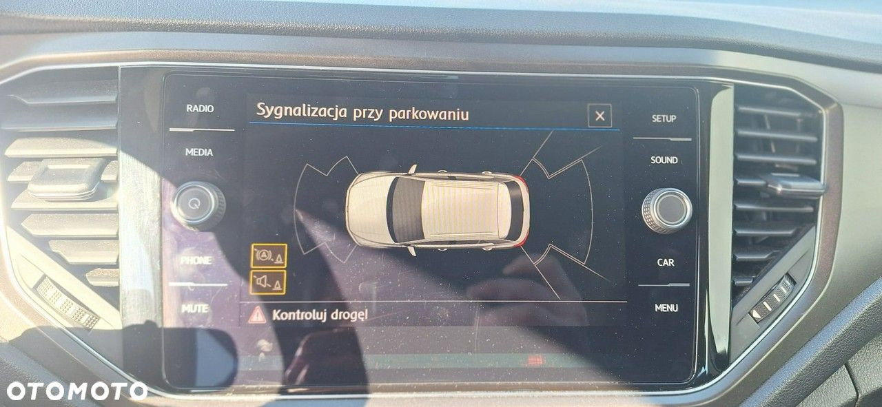 Volkswagen T-Roc - 12