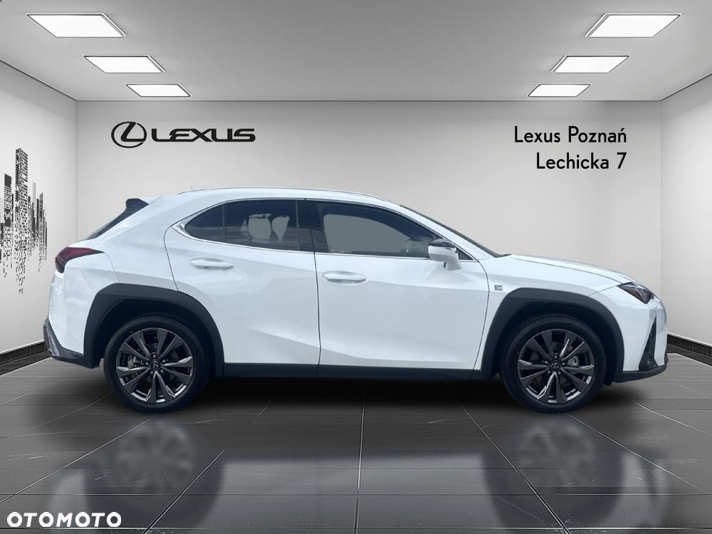 Lexus UX - 6