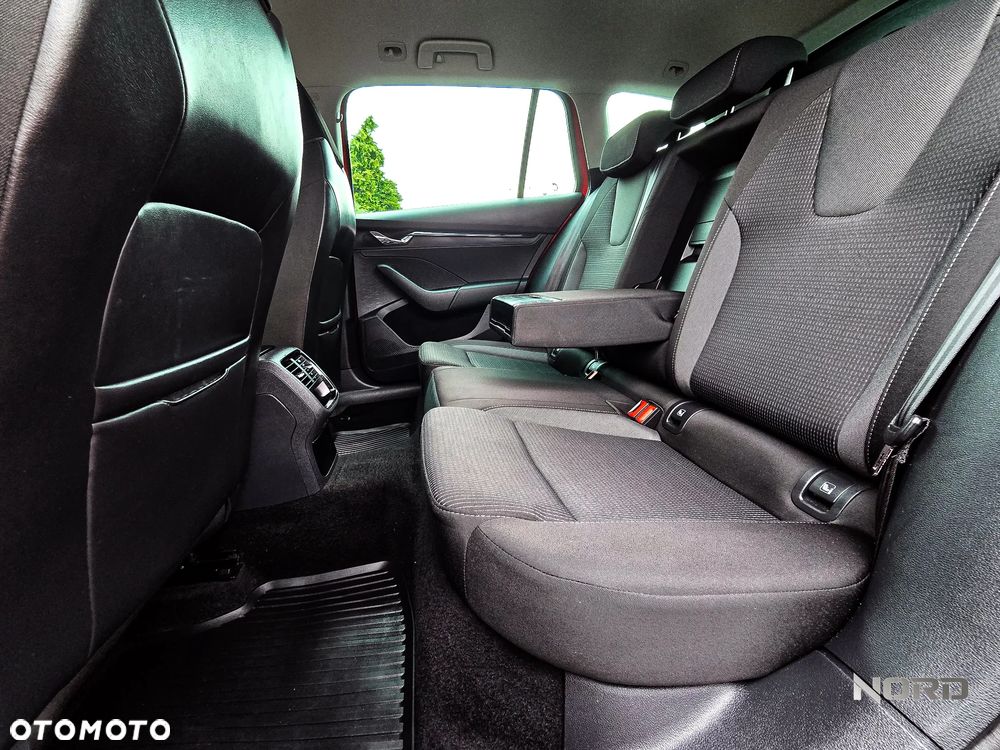 Skoda Octavia 1.5 TSI ACT Ambition - 25