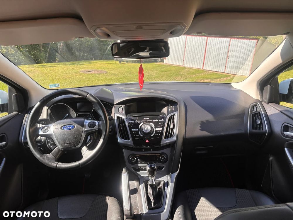 Ford Focus 1.6 EcoBoost Titanium - 12