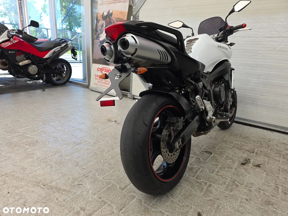 Yamaha FZ - 24