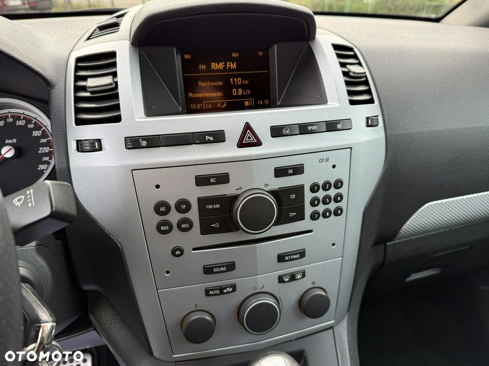 Opel Zafira - 27