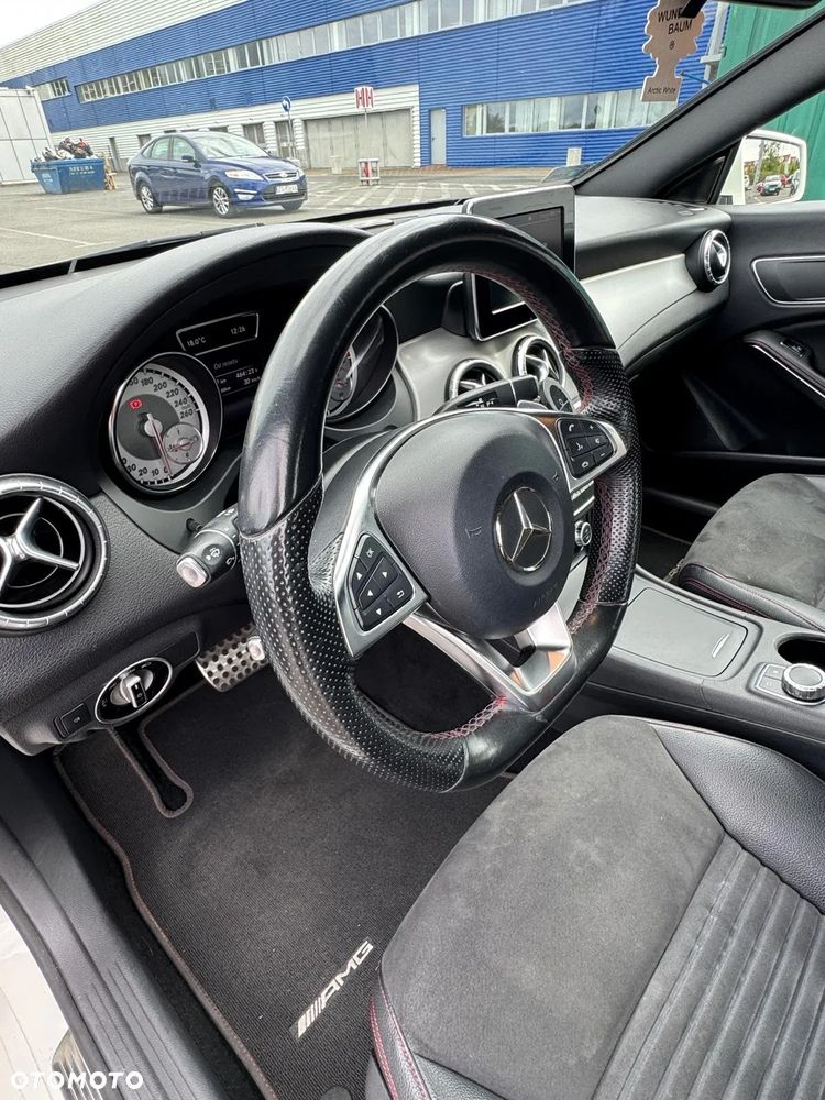 Mercedes-Benz CLA - 19