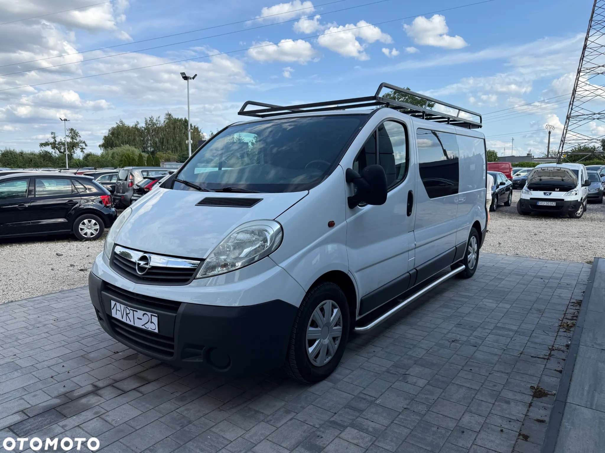 Opel Vivaro L2H1 2.9t - 14