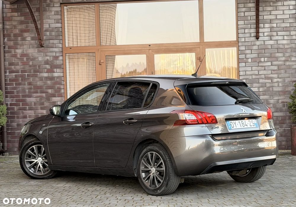 Peugeot 308 1.2 PureTech GPF Allure S&S - 18