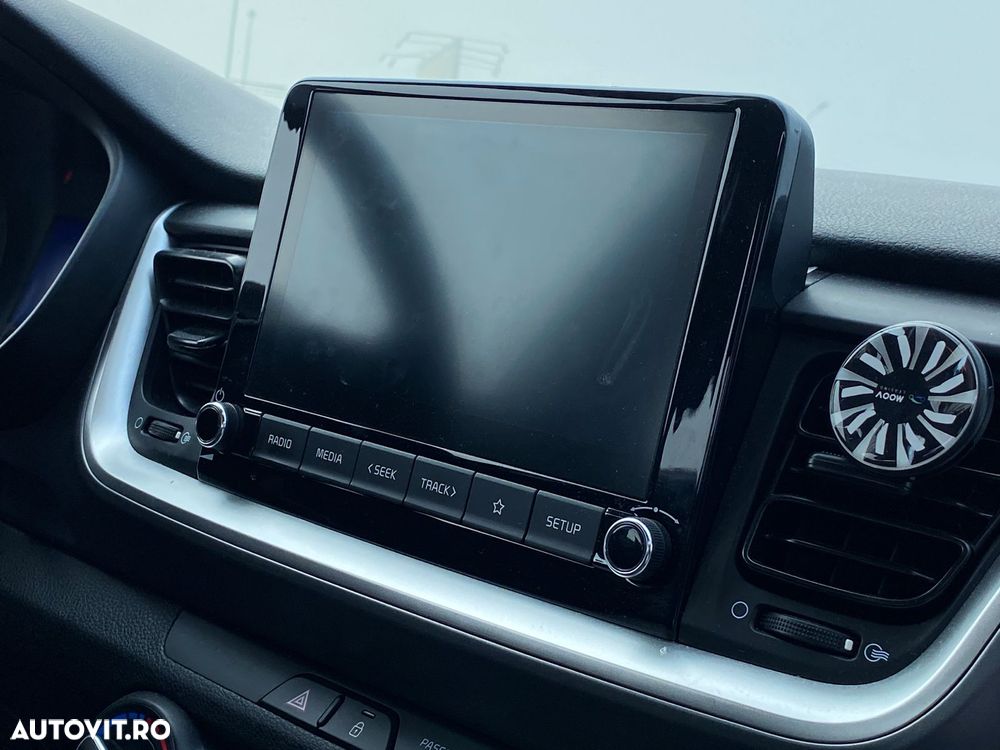 Kia Stonic 1.2 MPI 5MT Urban - 18