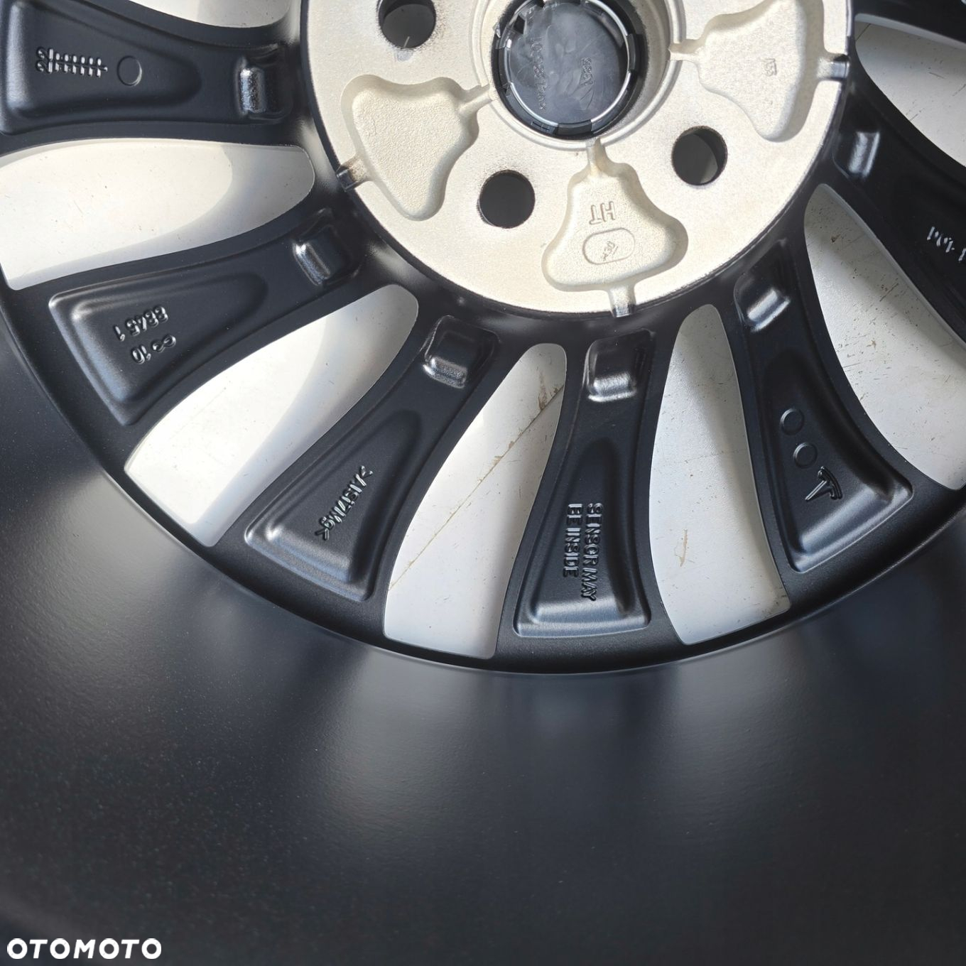 TESLA MODEL Y UBERTURBINE 5X114.3 21 ET40 JAK NOWE 4X - 10