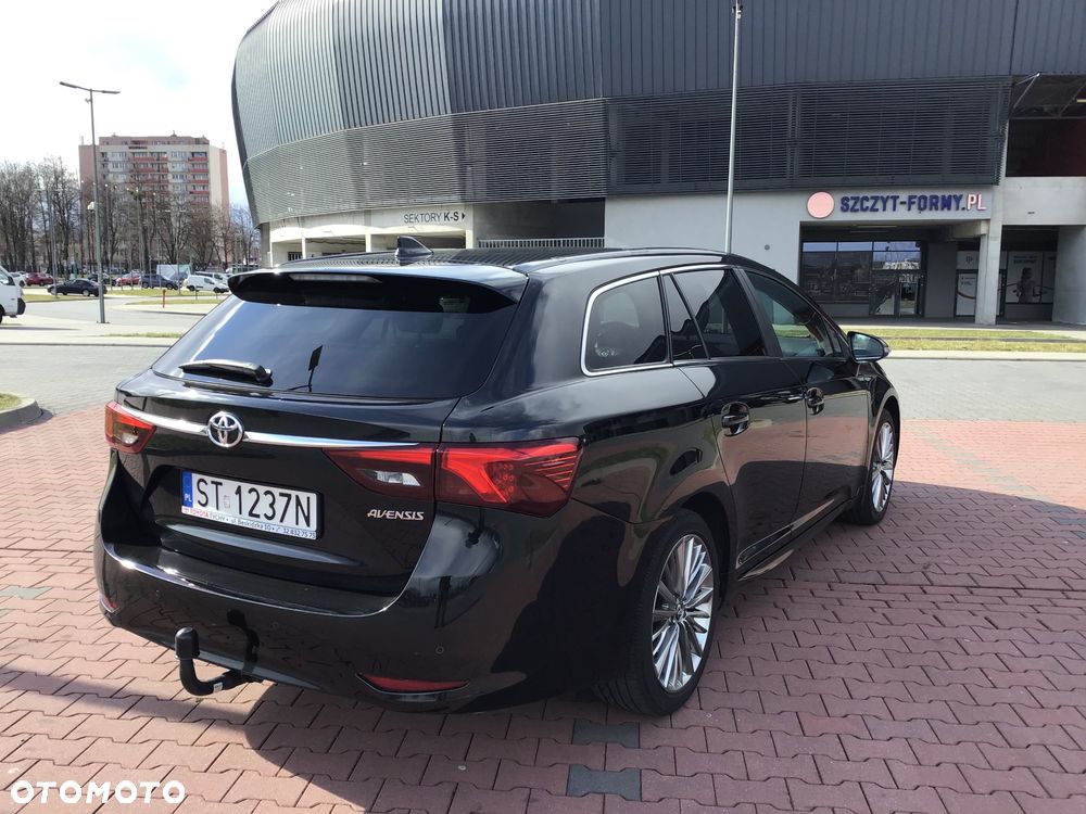 Toyota Avensis 1.8 Premium MS - 22